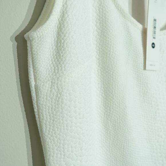 NWT AQUA Womens Sheath Dress Scoop Neck Snakeskin Textured White Size XS - Picture 6 of 9